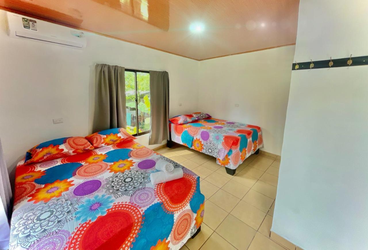 Carey Lodging Tortuguero Esterno foto