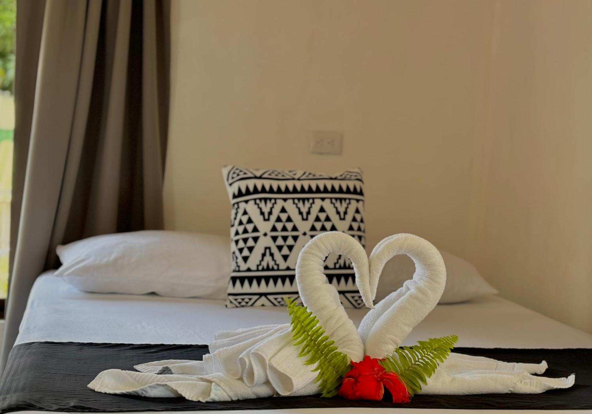 Carey Lodging Tortuguero Esterno foto